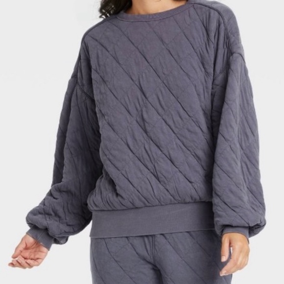 Universal Thread Tops - Universal Thread blue quilted sweater Size S oversized